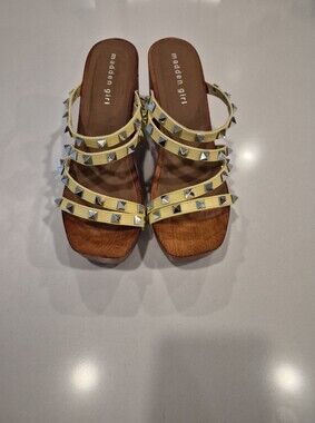 Madden Girl SIZE 7.5 Yellow Studded Slide Sandals
